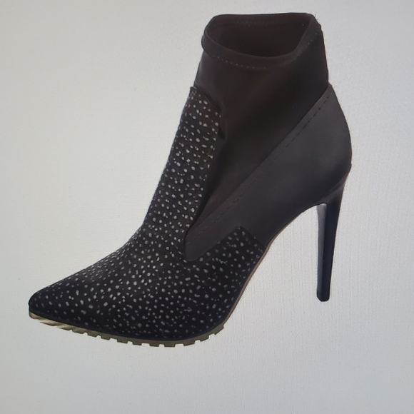Tibi suede sock ankle boots. Black animal print. Sz 9.5. Pointed toe - Picture 1 of 11